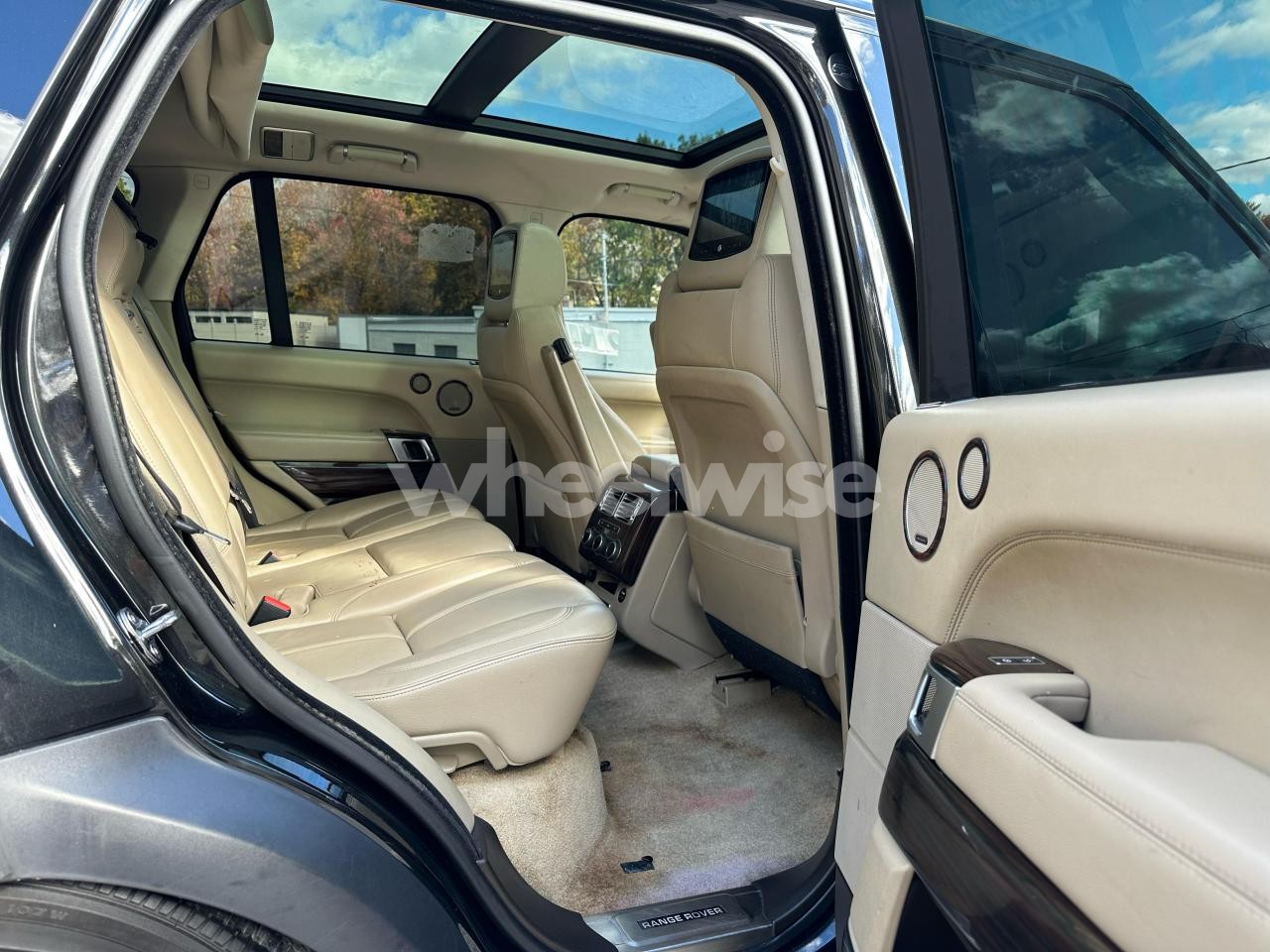 Photo 9 of 2016 LAND ROVER RANGE ROVER (VIN SALGR2KF5GA315889)