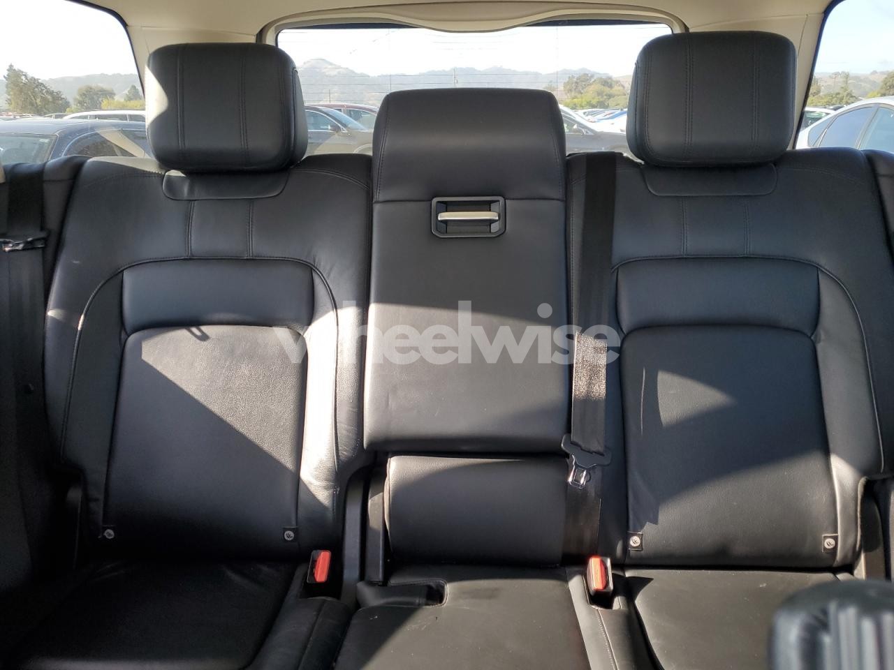 Photo 10 of 2019 LAND ROVER RANGE ROVER (VIN SALGR2RV7KA517915)