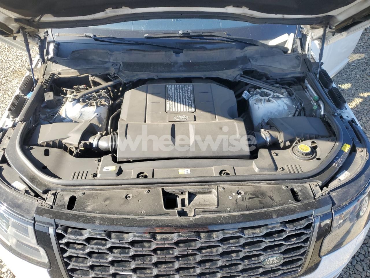 Photo 12 of 2019 LAND ROVER RANGE ROVER (VIN SALGR2RV7KA517915)
