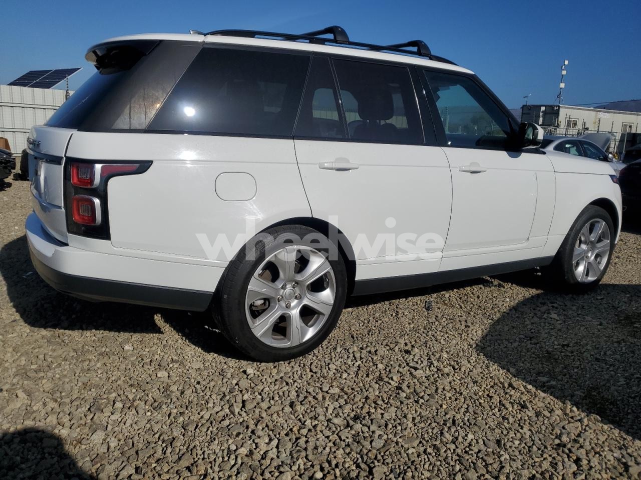 Photo 3 of 2019 LAND ROVER RANGE ROVER (VIN SALGR2RV7KA517915)