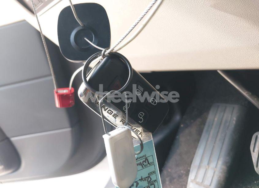 Photo 11 of 2017 Land Rover RANGE ROVER 3.0L V6 SUPERCHARGED HSE (VIN SALGS2FV0HA376137)