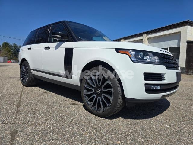 Photo 3 of 2017 LAND ROVER RANGE ROVER HSE (VIN SALGS2FV3HA372924)