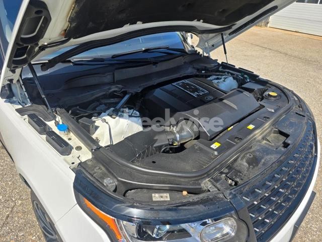 Photo 6 of 2017 LAND ROVER RANGE ROVER HSE (VIN SALGS2FV3HA372924)