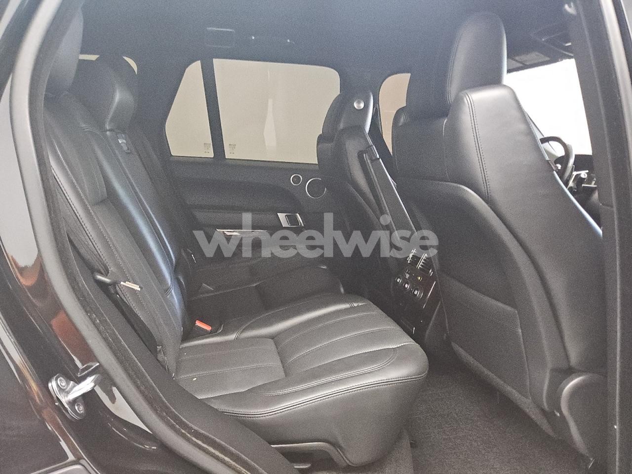 Photo 10 of 2016 LAND ROVER RANGE ROVER HSE (VIN SALGS2PF8GA312952)
