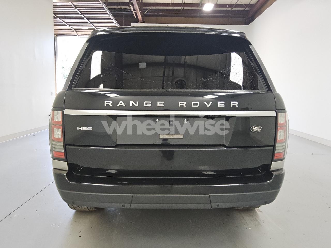 Photo 6 of 2016 LAND ROVER RANGE ROVER HSE (VIN SALGS2PF8GA312952)