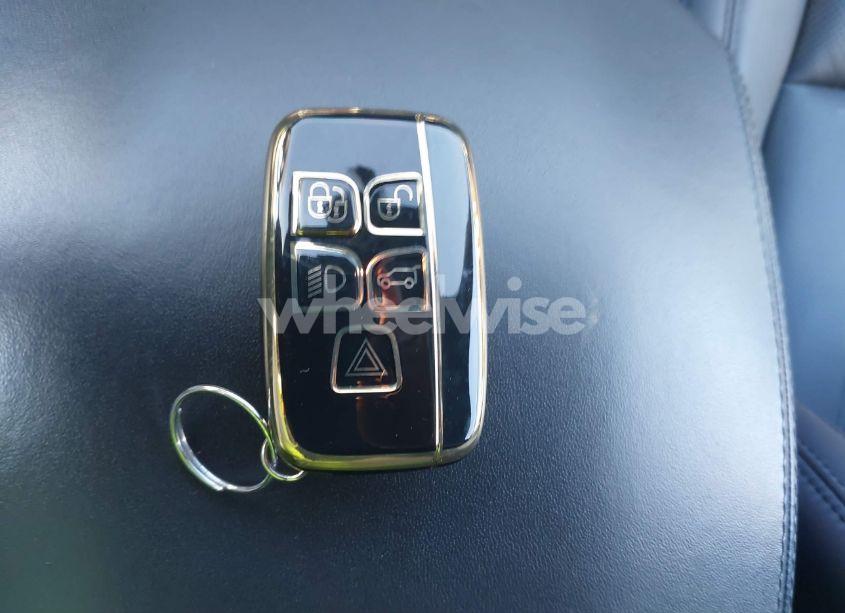 Photo 11 of 2016 Land Rover RANGE ROVER 3.0L V6 SUPERCHARGED HSE (VIN SALGS2PFXGA308076)