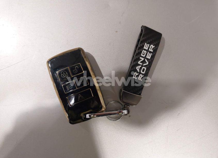 Photo 11 of 2016 Land Rover RANGE ROVER 3.0L V6 SUPERCHARGED HSE (VIN SALGS2PFXGA314542)