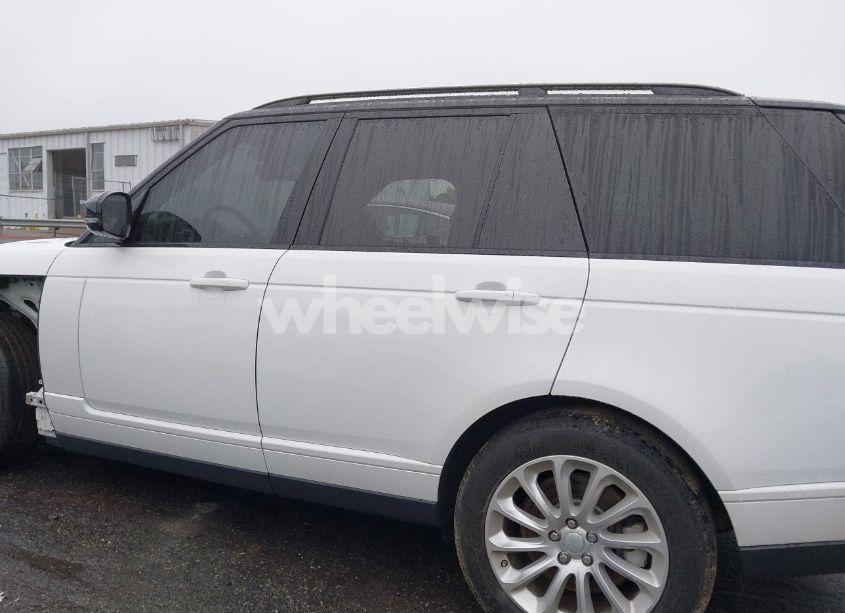 Photo 14 of 2020 Land Rover RANGE ROVER HSE (VIN SALGS2RU2LA597086)