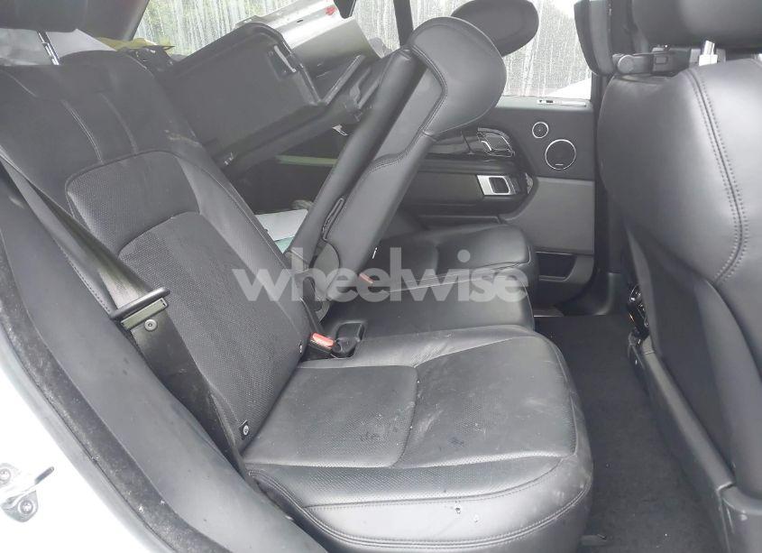 Photo 8 of 2020 Land Rover RANGE ROVER HSE (VIN SALGS2RU2LA597086)