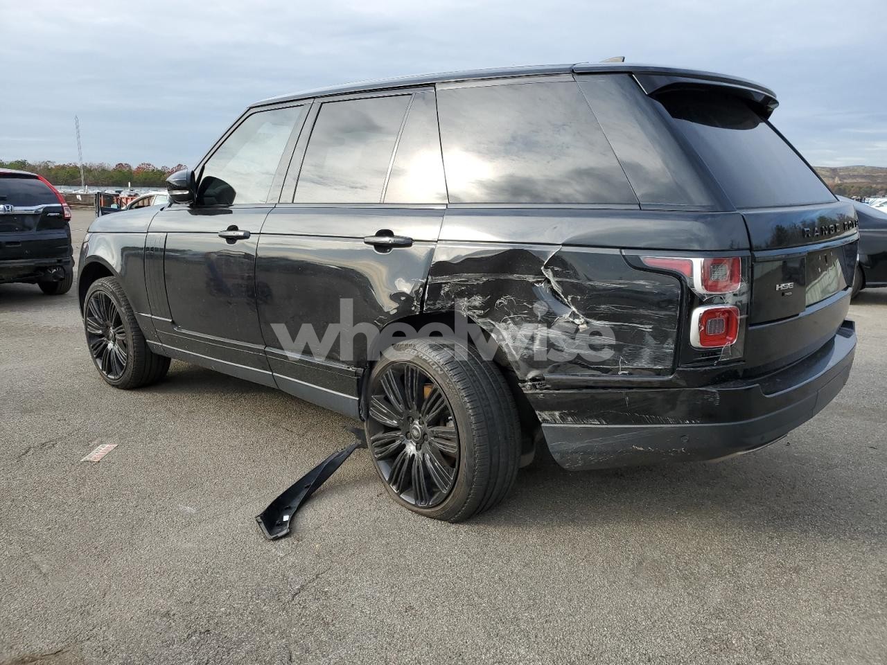 Photo 2 of 2020 LAND ROVER RANGE ROVER HSE (VIN SALGS2RUXLA596378)