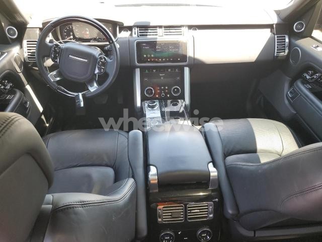 Photo 2 of 2020 LAND ROVER RANGE ROVER P525 HSE N/A (VIN SALGS2SE9LA589053)