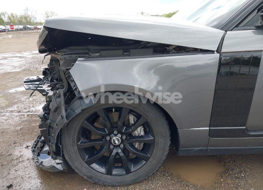 Photo 18 of 2018 Land Rover RANGE ROVER 3.0L V6 SUPERCHARGED HSE (VIN SALGS2SV1JA397462)