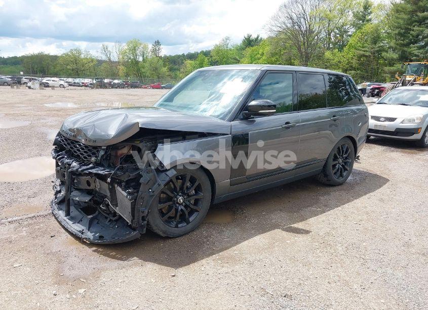 Photo 2 of 2018 Land Rover RANGE ROVER 3.0L V6 SUPERCHARGED HSE (VIN SALGS2SV1JA397462)