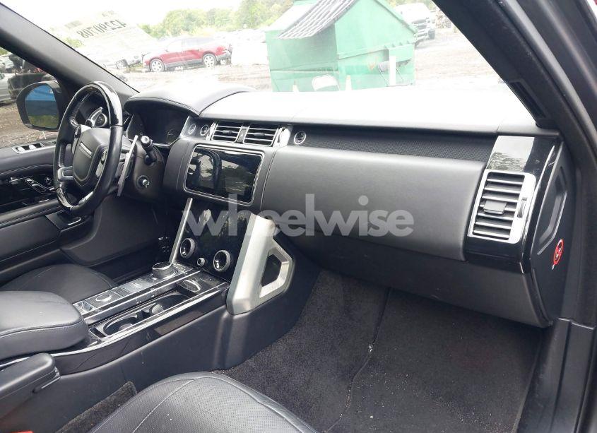 Photo 5 of 2018 Land Rover RANGE ROVER 3.0L V6 SUPERCHARGED HSE (VIN SALGS2SV3JA515835)