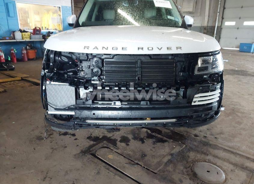 Photo 6 of 2018 Land Rover RANGE ROVER 3.0L V6 SUPERCHARGED HSE (VIN SALGS2SV9JA386550)