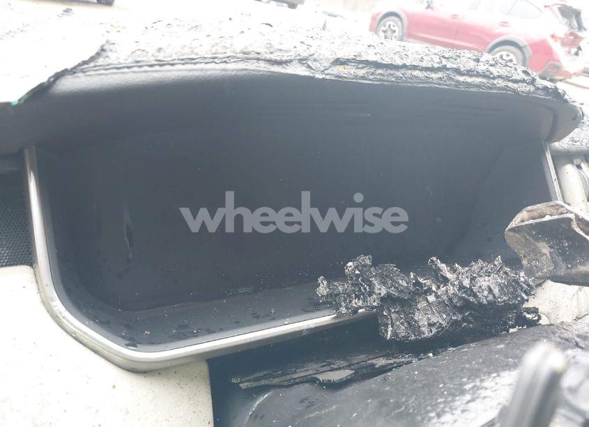 Photo 7 of 2018 Land Rover RANGE ROVER 3.0L V6 SUPERCHARGED HSE (VIN SALGS2SV9JA510154)