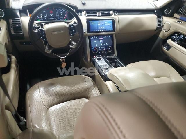 Photo 4 of 2019 LAND ROVER RANGE ROVER HSE (VIN SALGS2SV9KA537906)