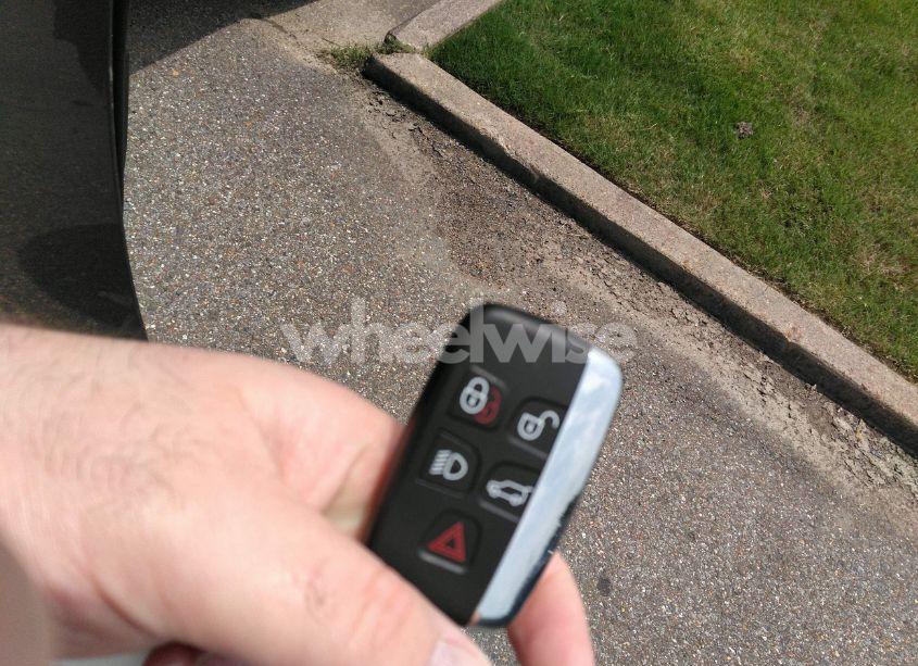 Photo 11 of 2015 Land Rover RANGE ROVER HSE (VIN SALGS2VF2FA204215)