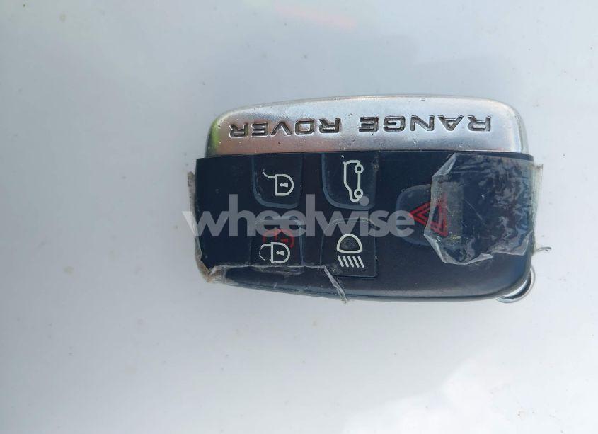 Photo 11 of 2016 Land Rover RANGE ROVER 3.0L V6 SUPERCHARGED HSE (VIN SALGS2VF9GA267314)