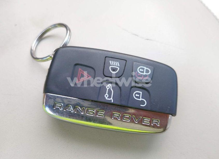 Photo 11 of 2016 Land Rover RANGE ROVER 3.0L V6 SUPERCHARGED HSE (VIN SALGS2VFXGA254295)