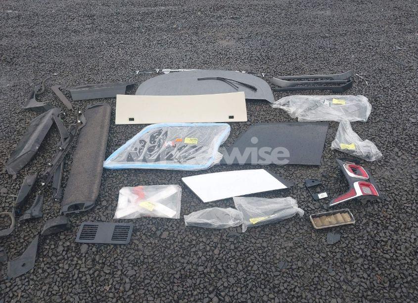 Photo 12 of 2018 Land Rover RANGE ROVER 5.0L V8 SUPERCHARGED (VIN SALGS5RE6JA382768)