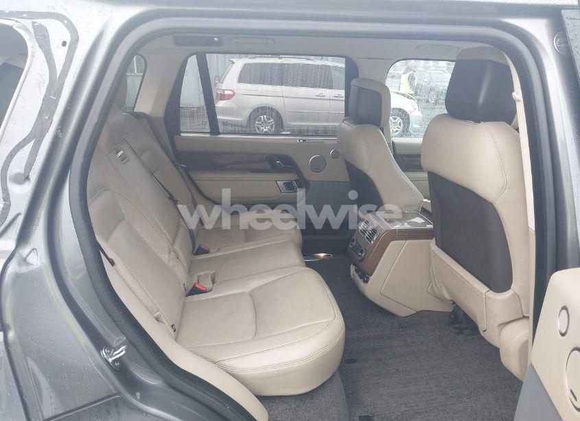 Photo 8 of 2018 Land Rover RANGE ROVER 5.0L V8 SUPERCHARGED (VIN SALGS5RE6JA382768)