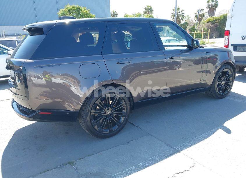 Photo 4 of 2023 Land Rover RANGE ROVER AUTOBIOGRAPHY (VIN SALK19E78PA058614)