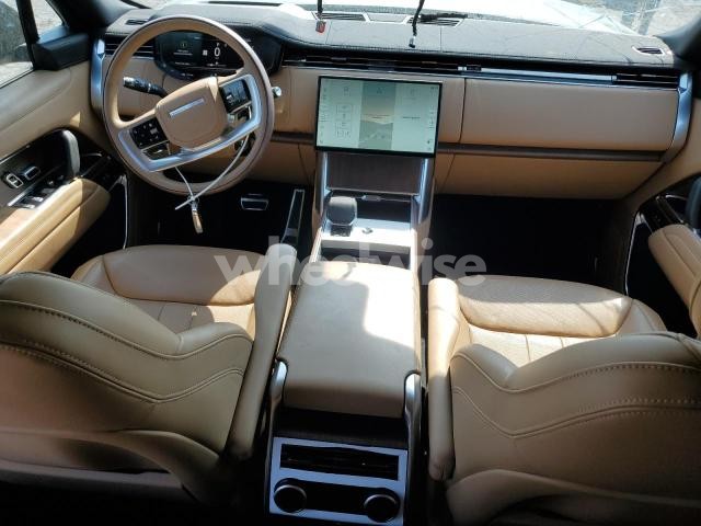 Photo 4 of 2025 LAND ROVER RANGE ROVER SE (VIN SALKP9E95SA260724)