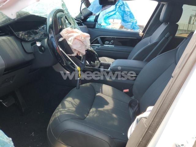 Photo 11 of 2025 LAND ROVER RANGE ROVER SE (VIN SALKP9E95SA299605)