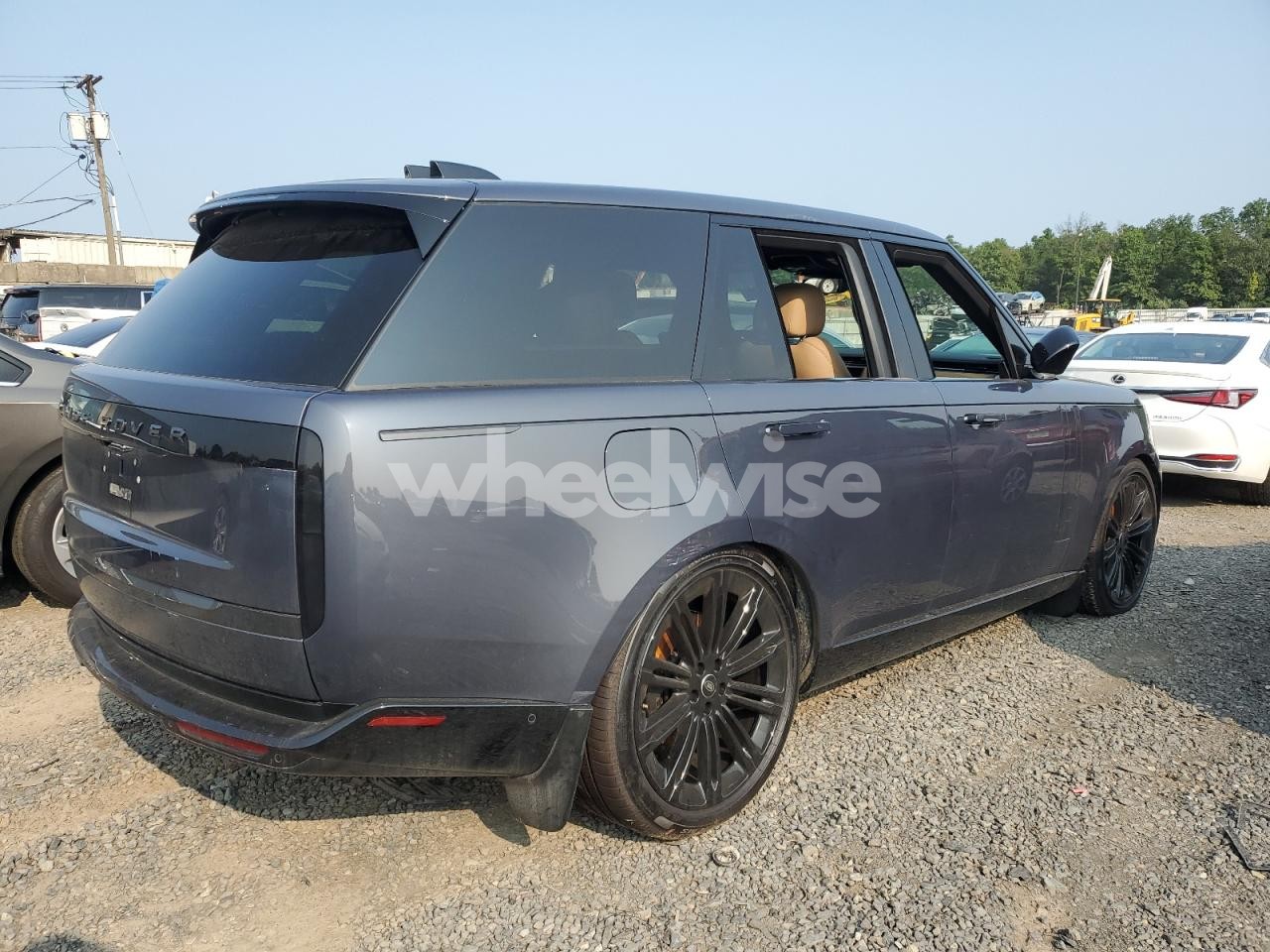 Photo 3 of 2025 LAND ROVER RANGE ROVER SE (VIN SALKP9FU6SA279592)