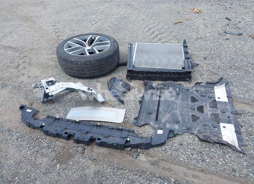 Photo 20 of 2024 Land Rover RANGE ROVER P400 SE (VIN SALKP9FU9RA216190)