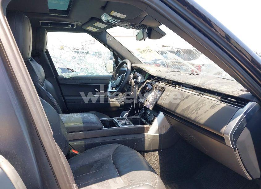 Photo 5 of 2023 Land Rover RANGE ROVER P530 SE (VIN SALKPBE7XPA021523)