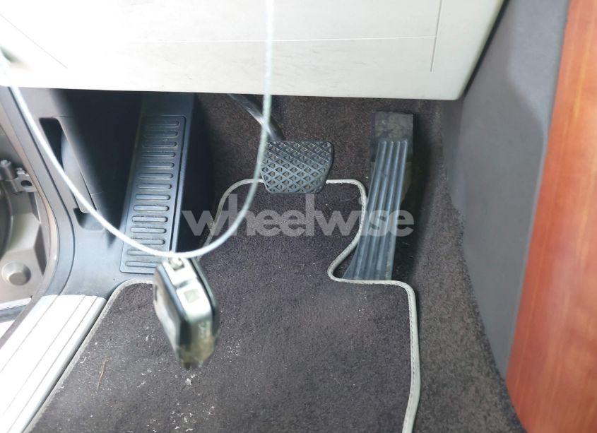 Photo 11 of 2011 Land Rover RANGE ROVER HSE (VIN SALME1D40BA352135)