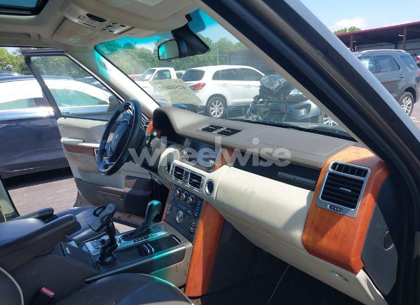 Photo 5 of 2011 Land Rover RANGE ROVER HSE (VIN SALME1D40BA352135)