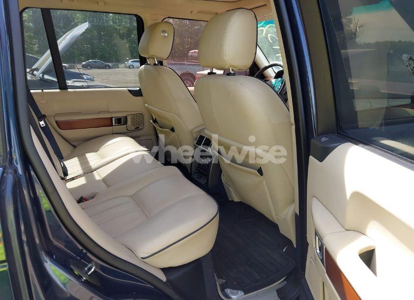 Photo 8 of 2011 Land Rover RANGE ROVER HSE (VIN SALME1D48BA331212)