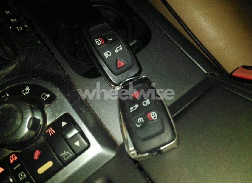 Photo 11 of 2010 Land Rover RANGE ROVER HSE (VIN SALME1D4XAA310537)