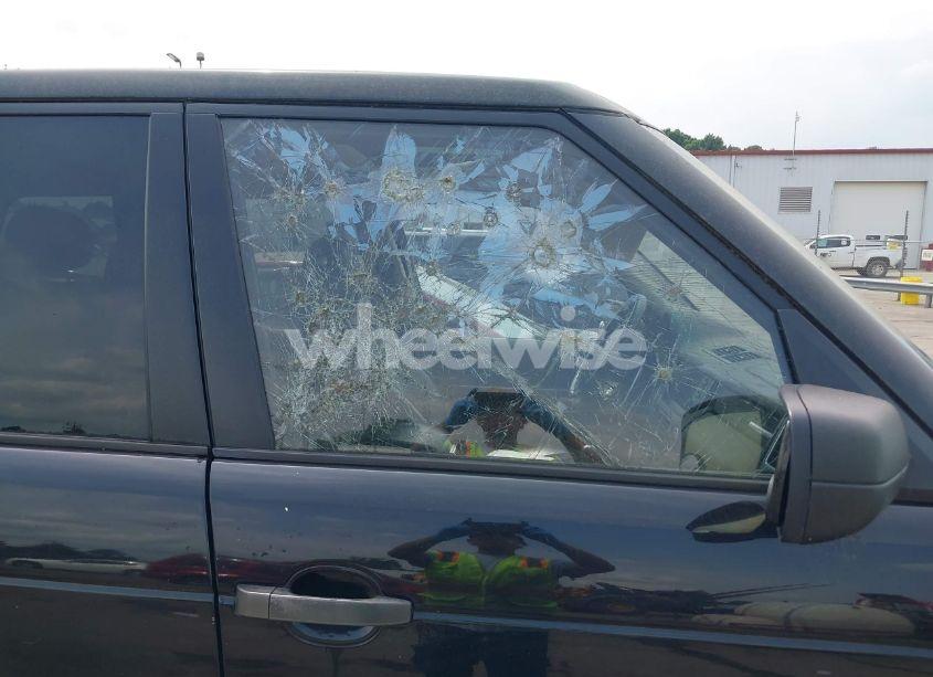 Photo 18 of 2009 Land Rover RANGE ROVER HSE (VIN SALMF15429A298892)