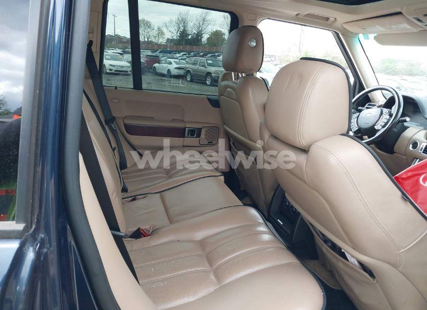 Photo 8 of 2011 Land Rover RANGE ROVER HSE (VIN SALMF1D46BA353724)