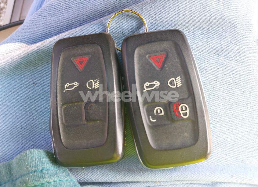 Photo 11 of 2010 Land Rover RANGE ROVER HSE (VIN SALMF1D48AA314650)