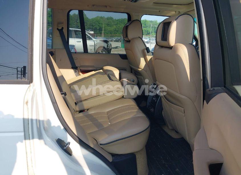 Photo 8 of 2010 Land Rover RANGE ROVER HSE (VIN SALMF1D48AA314650)