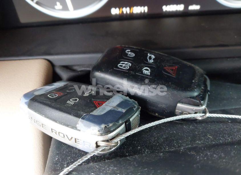 Photo 11 of 2012 Land Rover RANGE ROVER HSE (VIN SALMF1D4XCA363061)