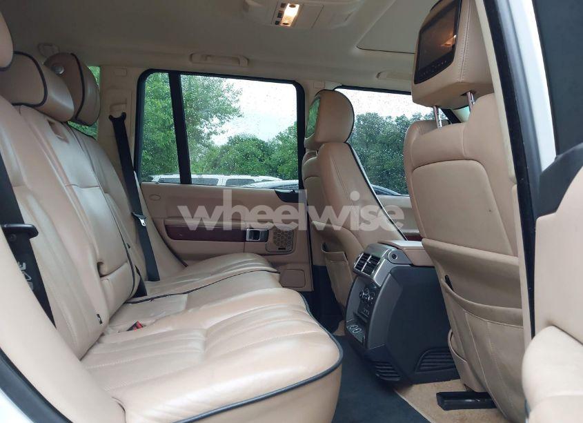 Photo 8 of 2012 Land Rover RANGE ROVER HSE (VIN SALMF1D4XCA363061)