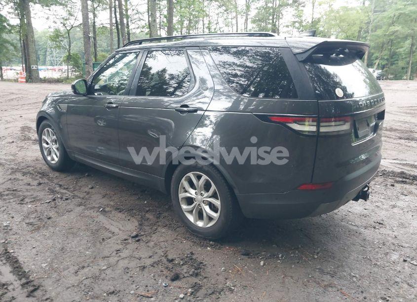 Photo 3 of 2018 Land Rover DISCOVERY SE (VIN SALRG2RV3JA050778)