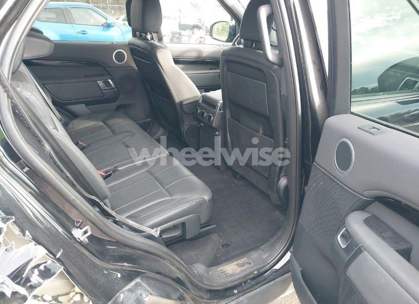 Photo 8 of 2019 Land Rover DISCOVERY SE (VIN SALRG2RV3K2401040)