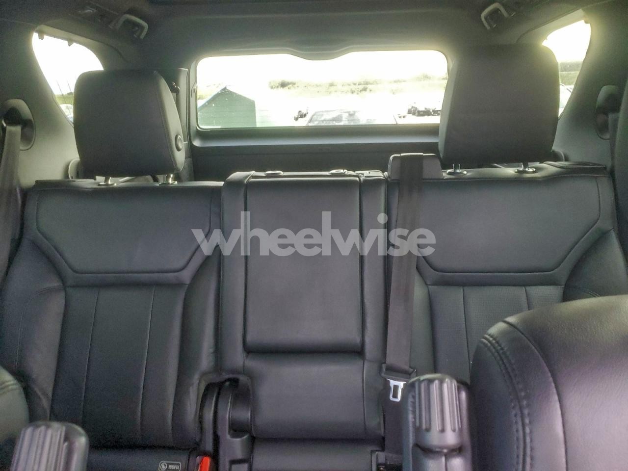 Photo 10 of 2019 LAND ROVER DISCOVERY SE (VIN SALRG2RV3K2409557)