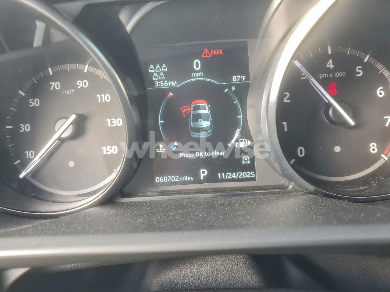 Photo 9 of 2019 LAND ROVER DISCOVERY SE (VIN SALRG2RV3K2409557)