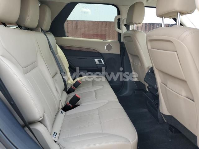 Photo 9 of 2018 LAND ROVER DISCOVERY SE (VIN SALRG2RV4JA073180)