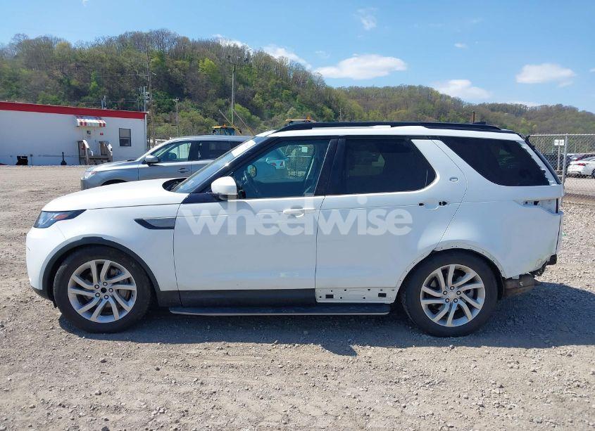 Photo 15 of 2018 Land Rover DISCOVERY SE (VIN SALRG2RV9JA072588)