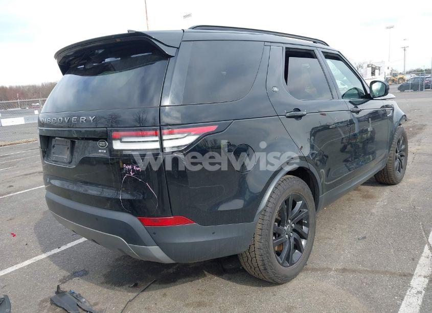 Photo 4 of 2020 Land Rover DISCOVERY SE (VIN SALRG2RVXL2428818)