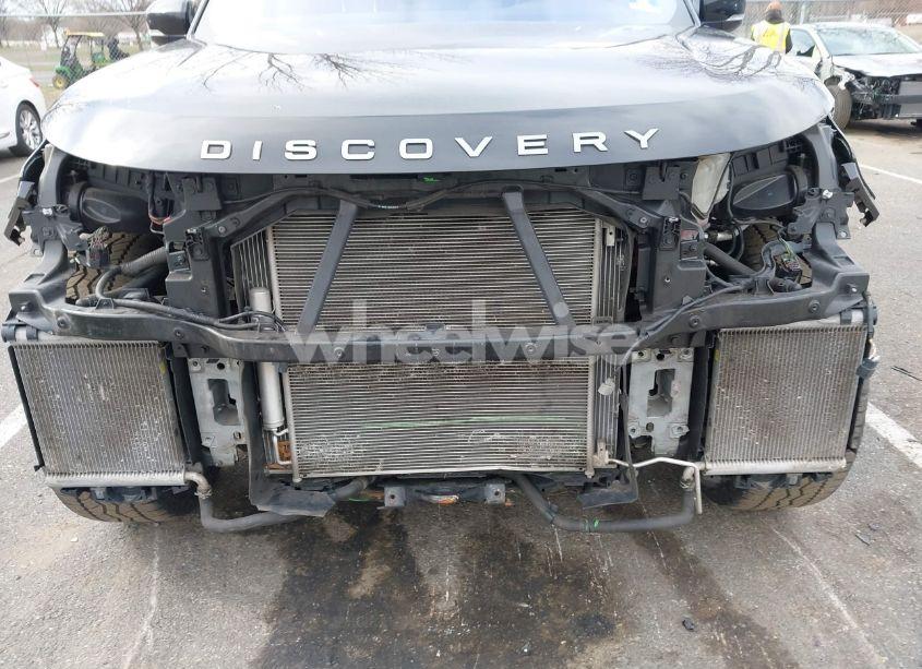 Photo 6 of 2020 Land Rover DISCOVERY SE (VIN SALRG2RVXL2428818)